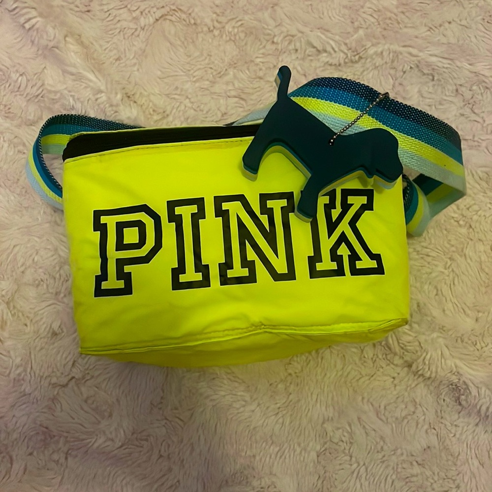 VS PINK Lunchbox